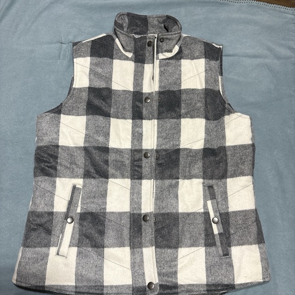 NWT Francesca’s Grey and Off-White Checkered Vest Size M - Picture 1 of 2